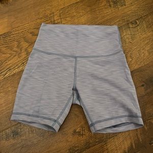 Lululemon Wunder Train Bike Shorts 6”